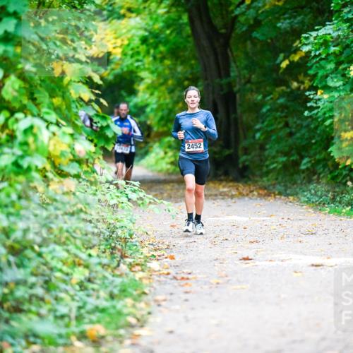 12.10.2025 - Bramfelder Halbmarathon 2025 Dr. Thomas Lammeyer http://msf.ph/oto/9345085 12.10.2025 10:14:15 Laufen 2452 meine-sportfotos.de