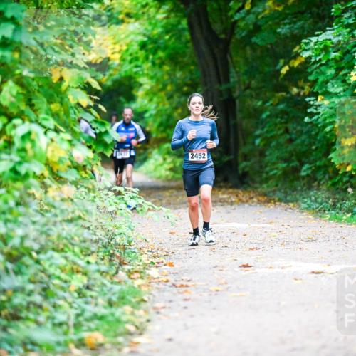 12.10.2025 - Bramfelder Halbmarathon 2025 Dr. Thomas Lammeyer http://msf.ph/oto/9345087 12.10.2025 10:14:15 Laufen 2452 meine-sportfotos.de