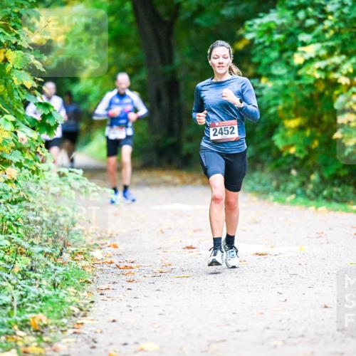 12.10.2025 - Bramfelder Halbmarathon 2025 Dr. Thomas Lammeyer http://msf.ph/oto/9345106 12.10.2025 10:14:18 Laufen 2452 meine-sportfotos.de