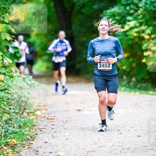 12.10.2025 - Bramfelder Halbmarathon 2025 Dr. Thomas Lammeyer http://msf.ph/oto/9345112 12.10.2025 10:14:19 Laufen 2452 meine-sportfotos.de