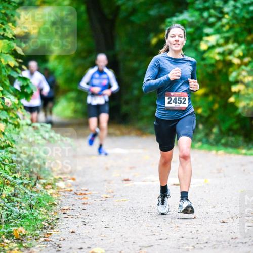 12.10.2025 - Bramfelder Halbmarathon 2025 Dr. Thomas Lammeyer http://msf.ph/oto/9345113 12.10.2025 10:14:19 Laufen 2452 meine-sportfotos.de
