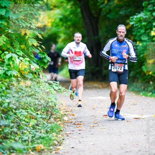 12.10.2025 - Bramfelder Halbmarathon 2025 Dr. Thomas Lammeyer http://msf.ph/oto/9345131 12.10.2025 10:14:23 Laufen 1267, 2672 meine-sportfotos.de