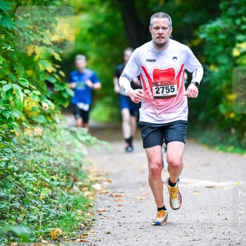12.10.2025 - Bramfelder Halbmarathon 2025 Dr. Thomas Lammeyer http://msf.ph/oto/9345158 12.10.2025 10:14:27 Laufen 2755 meine-sportfotos.de