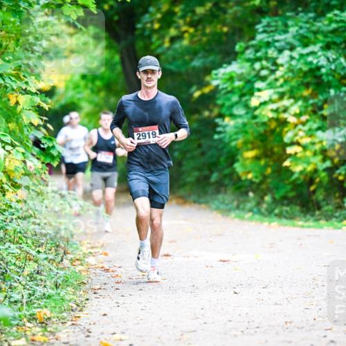 12.10.2025 - Bramfelder Halbmarathon 2025 Dr. Thomas Lammeyer http://msf.ph/oto/9345201 12.10.2025 10:14:39 Laufen 2919 meine-sportfotos.de
