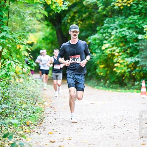 12.10.2025 - Bramfelder Halbmarathon 2025 Dr. Thomas Lammeyer http://msf.ph/oto/9345209 12.10.2025 10:14:40 Laufen 2919 meine-sportfotos.de