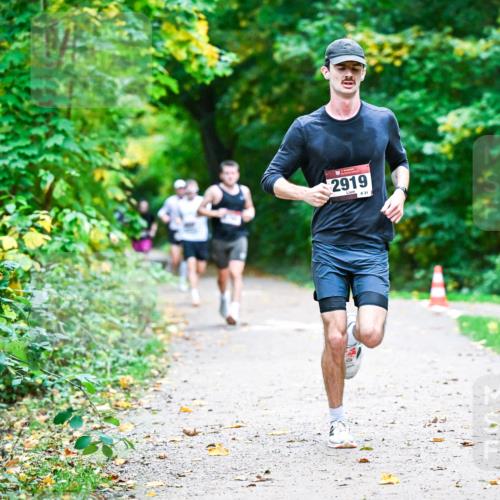 12.10.2025 - Bramfelder Halbmarathon 2025 Dr. Thomas Lammeyer http://msf.ph/oto/9345221 12.10.2025 10:14:42 Laufen 2919 meine-sportfotos.de