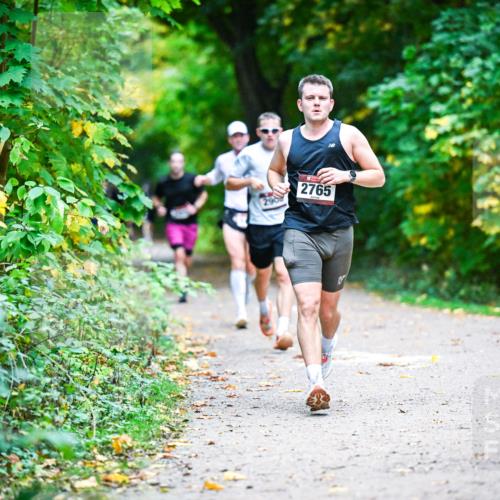 12.10.2025 - Bramfelder Halbmarathon 2025 Dr. Thomas Lammeyer http://msf.ph/oto/9345226 12.10.2025 10:14:44 Laufen 2765 meine-sportfotos.de