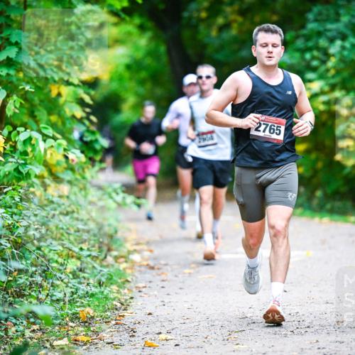 12.10.2025 - Bramfelder Halbmarathon 2025 Dr. Thomas Lammeyer http://msf.ph/oto/9345234 12.10.2025 10:14:45 Laufen 2765 meine-sportfotos.de