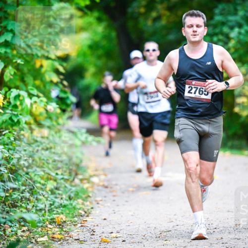 12.10.2025 - Bramfelder Halbmarathon 2025 Dr. Thomas Lammeyer http://msf.ph/oto/9345237 12.10.2025 10:14:45 Laufen 2765 meine-sportfotos.de
