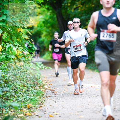 12.10.2025 - Bramfelder Halbmarathon 2025 Dr. Thomas Lammeyer http://msf.ph/oto/9345240 12.10.2025 10:14:46 Laufen 2908, 2765 meine-sportfotos.de