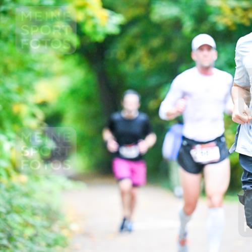 12.10.2025 - Bramfelder Halbmarathon 2025 Dr. Thomas Lammeyer http://msf.ph/oto/9345256 12.10.2025 10:14:49 Laufen 50, 34, 2908 meine-sportfotos.de