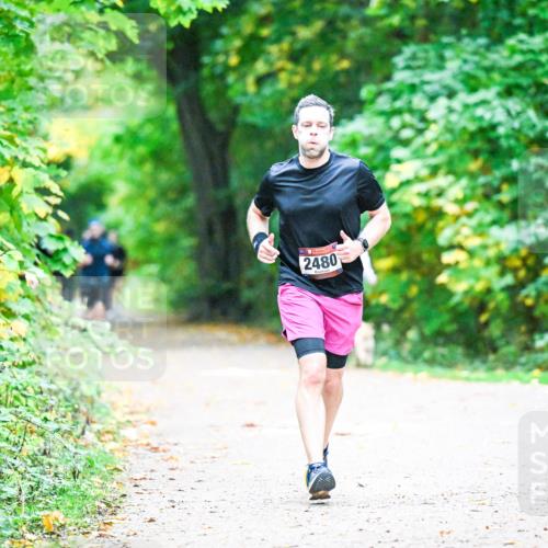 12.10.2025 - Bramfelder Halbmarathon 2025 Dr. Thomas Lammeyer http://msf.ph/oto/9345263 12.10.2025 10:14:51 Laufen 2480 meine-sportfotos.de