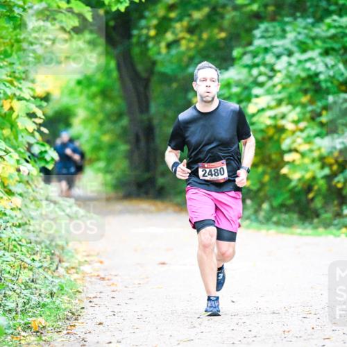 12.10.2025 - Bramfelder Halbmarathon 2025 Dr. Thomas Lammeyer http://msf.ph/oto/9345264 12.10.2025 10:14:51 Laufen 2480 meine-sportfotos.de