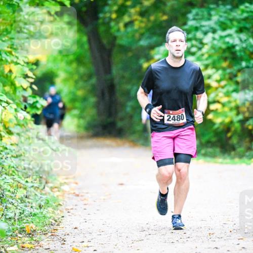 12.10.2025 - Bramfelder Halbmarathon 2025 Dr. Thomas Lammeyer http://msf.ph/oto/9345267 12.10.2025 10:14:51 Laufen 2480 meine-sportfotos.de