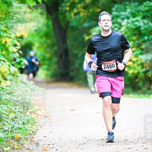 12.10.2025 - Bramfelder Halbmarathon 2025 Dr. Thomas Lammeyer http://msf.ph/oto/9345269 12.10.2025 10:14:52 Laufen 2480 meine-sportfotos.de