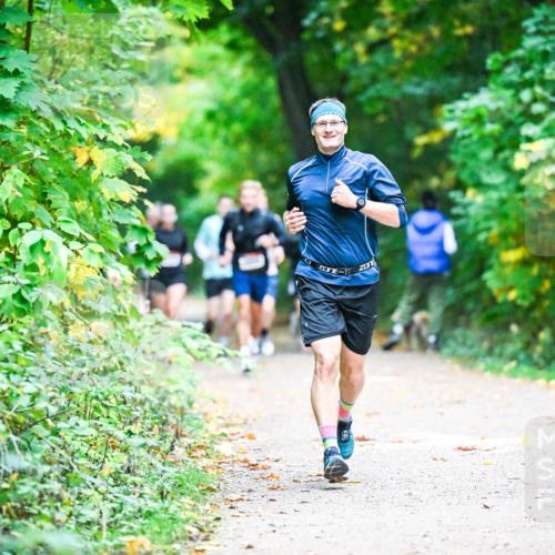 12.10.2025 - Bramfelder Halbmarathon 2025 Dr. Thomas Lammeyer http://msf.ph/oto/9345274 12.10.2025 10:14:59 Laufen  meine-sportfotos.de