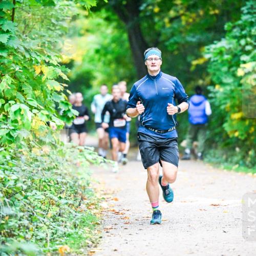 12.10.2025 - Bramfelder Halbmarathon 2025 Dr. Thomas Lammeyer http://msf.ph/oto/9345275 12.10.2025 10:14:59 Laufen  meine-sportfotos.de