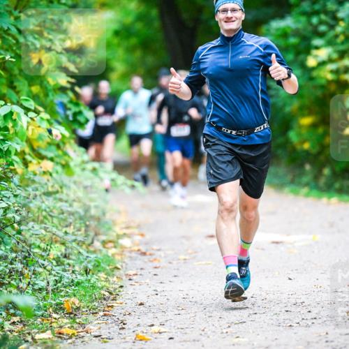 12.10.2025 - Bramfelder Halbmarathon 2025 Dr. Thomas Lammeyer http://msf.ph/oto/9345284 12.10.2025 10:15:01 Laufen  meine-sportfotos.de