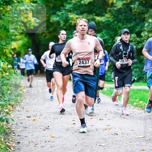 12.10.2025 - Bramfelder Halbmarathon 2025 Dr. Thomas Lammeyer http://msf.ph/oto/9345319 12.10.2025 10:15:09 Laufen 50, 47, 26, 2437, 2676, 2828 meine-sportfotos.de