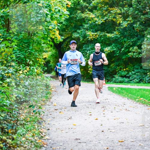 12.10.2025 - Bramfelder Halbmarathon 2025 Dr. Thomas Lammeyer http://msf.ph/oto/9345339 12.10.2025 10:15:14 Laufen 2939, 2621 meine-sportfotos.de