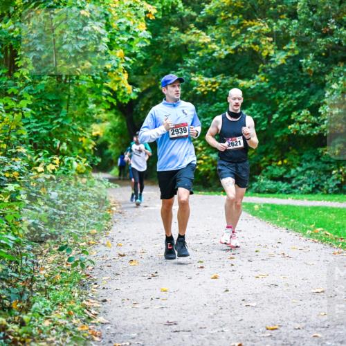 12.10.2025 - Bramfelder Halbmarathon 2025 Dr. Thomas Lammeyer http://msf.ph/oto/9345343 12.10.2025 10:15:14 Laufen 2939, 2621 meine-sportfotos.de
