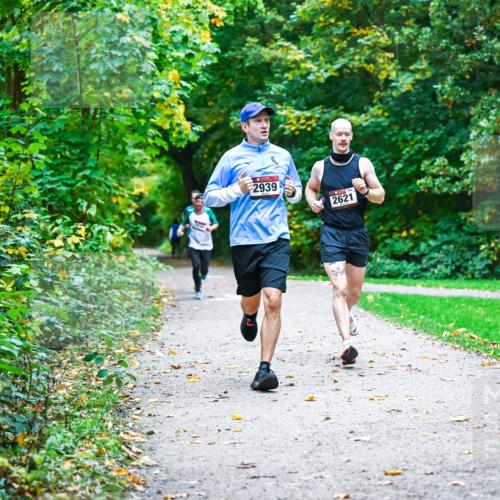 12.10.2025 - Bramfelder Halbmarathon 2025 Dr. Thomas Lammeyer http://msf.ph/oto/9345344 12.10.2025 10:15:14 Laufen 2939, 2621 meine-sportfotos.de