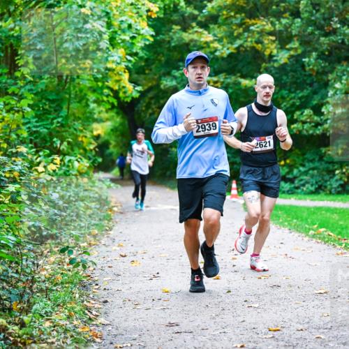 12.10.2025 - Bramfelder Halbmarathon 2025 Dr. Thomas Lammeyer http://msf.ph/oto/9345348 12.10.2025 10:15:15 Laufen 2939, 2621 meine-sportfotos.de