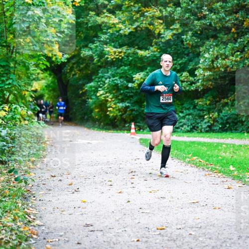 12.10.2025 - Bramfelder Halbmarathon 2025 Dr. Thomas Lammeyer http://msf.ph/oto/9345398 12.10.2025 10:15:36 Laufen 2560 meine-sportfotos.de