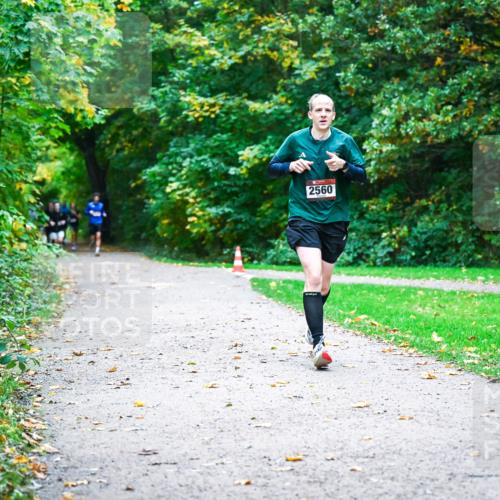 12.10.2025 - Bramfelder Halbmarathon 2025 Dr. Thomas Lammeyer http://msf.ph/oto/9345400 12.10.2025 10:15:36 Laufen 2560 meine-sportfotos.de