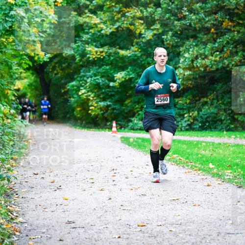 12.10.2025 - Bramfelder Halbmarathon 2025 Dr. Thomas Lammeyer http://msf.ph/oto/9345401 12.10.2025 10:15:36 Laufen 2560 meine-sportfotos.de