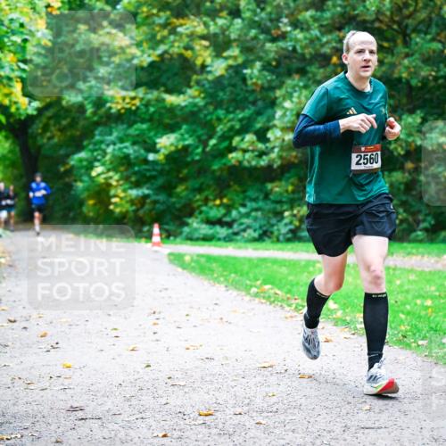 12.10.2025 - Bramfelder Halbmarathon 2025 Dr. Thomas Lammeyer http://msf.ph/oto/9345405 12.10.2025 10:15:37 Laufen 2560 meine-sportfotos.de