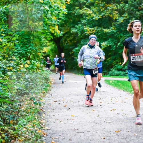 12.10.2025 - Bramfelder Halbmarathon 2025 Dr. Thomas Lammeyer http://msf.ph/oto/9345445 12.10.2025 10:15:49 Laufen 2500, 2915 meine-sportfotos.de