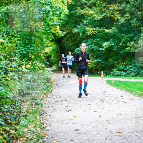 12.10.2025 - Bramfelder Halbmarathon 2025 Dr. Thomas Lammeyer http://msf.ph/oto/9345464 12.10.2025 10:15:53 Laufen 973 meine-sportfotos.de