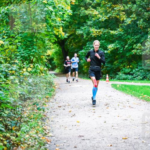 12.10.2025 - Bramfelder Halbmarathon 2025 Dr. Thomas Lammeyer http://msf.ph/oto/9345467 12.10.2025 10:15:53 Laufen  meine-sportfotos.de