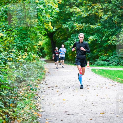 12.10.2025 - Bramfelder Halbmarathon 2025 Dr. Thomas Lammeyer http://msf.ph/oto/9345468 12.10.2025 10:15:53 Laufen  meine-sportfotos.de