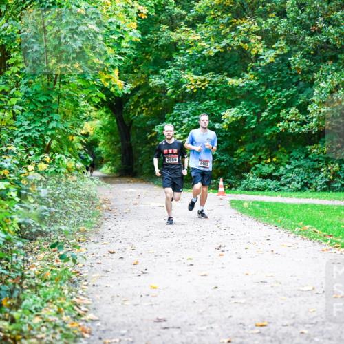 12.10.2025 - Bramfelder Halbmarathon 2025 Dr. Thomas Lammeyer http://msf.ph/oto/9345479 12.10.2025 10:15:57 Laufen 2656, 2465 meine-sportfotos.de