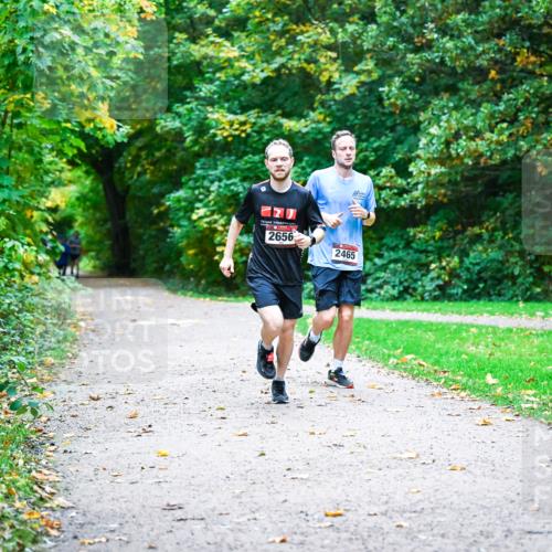 12.10.2025 - Bramfelder Halbmarathon 2025 Dr. Thomas Lammeyer http://msf.ph/oto/9345494 12.10.2025 10:15:59 Laufen 2656, 2465 meine-sportfotos.de