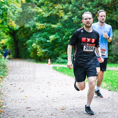 12.10.2025 - Bramfelder Halbmarathon 2025 Dr. Thomas Lammeyer http://msf.ph/oto/9345503 12.10.2025 10:16:00 Laufen 2656, 165 meine-sportfotos.de