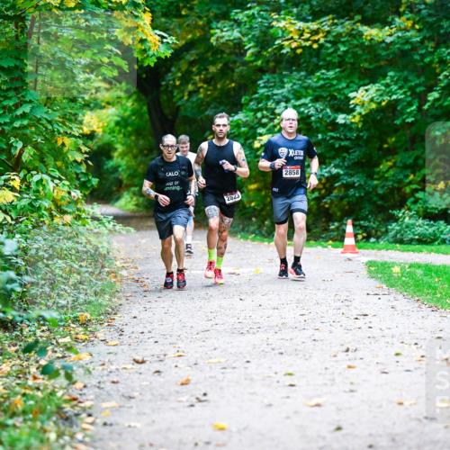 12.10.2025 - Bramfelder Halbmarathon 2025 Dr. Thomas Lammeyer http://msf.ph/oto/9345531 12.10.2025 10:16:19 Laufen 2823, 2858 meine-sportfotos.de