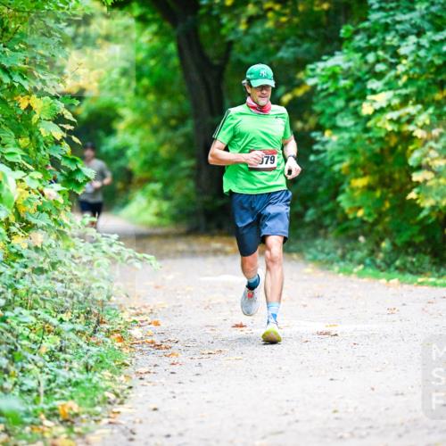 12.10.2025 - Bramfelder Halbmarathon 2025 Dr. Thomas Lammeyer http://msf.ph/oto/9345571 12.10.2025 10:16:33 Laufen 79 meine-sportfotos.de