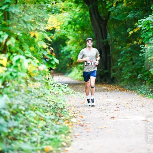 12.10.2025 - Bramfelder Halbmarathon 2025 Dr. Thomas Lammeyer http://msf.ph/oto/9345578 12.10.2025 10:16:38 Laufen 2942 meine-sportfotos.de