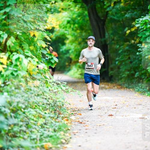 12.10.2025 - Bramfelder Halbmarathon 2025 Dr. Thomas Lammeyer http://msf.ph/oto/9345585 12.10.2025 10:16:39 Laufen 2942 meine-sportfotos.de