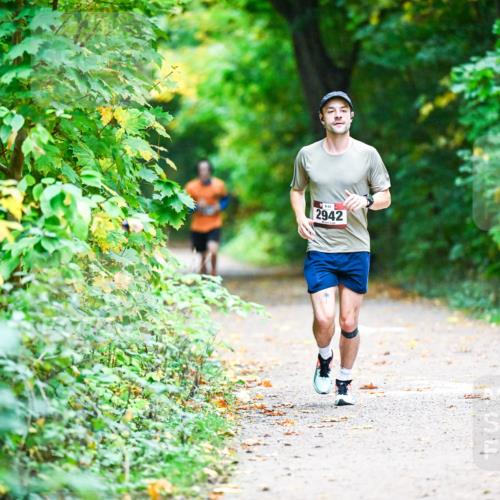 12.10.2025 - Bramfelder Halbmarathon 2025 Dr. Thomas Lammeyer http://msf.ph/oto/9345598 12.10.2025 10:16:41 Laufen 2942 meine-sportfotos.de