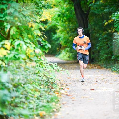 12.10.2025 - Bramfelder Halbmarathon 2025 Dr. Thomas Lammeyer http://msf.ph/oto/9345613 12.10.2025 10:16:47 Laufen 2684 meine-sportfotos.de