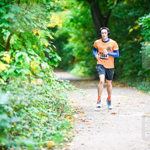 12.10.2025 - Bramfelder Halbmarathon 2025 Dr. Thomas Lammeyer http://msf.ph/oto/9345623 12.10.2025 10:16:48 Laufen 2684 meine-sportfotos.de