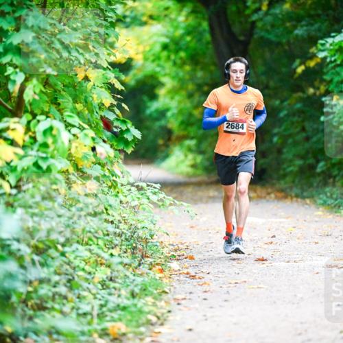 12.10.2025 - Bramfelder Halbmarathon 2025 Dr. Thomas Lammeyer http://msf.ph/oto/9345626 12.10.2025 10:16:49 Laufen 2684 meine-sportfotos.de