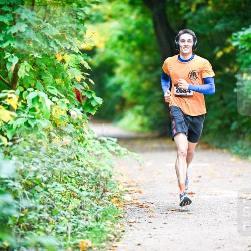 12.10.2025 - Bramfelder Halbmarathon 2025 Dr. Thomas Lammeyer http://msf.ph/oto/9345635 12.10.2025 10:16:50 Laufen 2684 meine-sportfotos.de