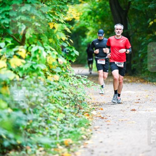 12.10.2025 - Bramfelder Halbmarathon 2025 Dr. Thomas Lammeyer http://msf.ph/oto/9345649 12.10.2025 10:16:59 Laufen 2903, 2987 meine-sportfotos.de
