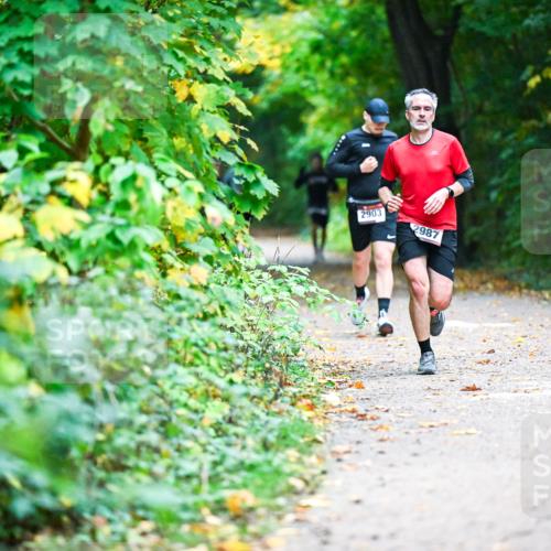 12.10.2025 - Bramfelder Halbmarathon 2025 Dr. Thomas Lammeyer http://msf.ph/oto/9345651 12.10.2025 10:16:59 Laufen 2903, 2987 meine-sportfotos.de