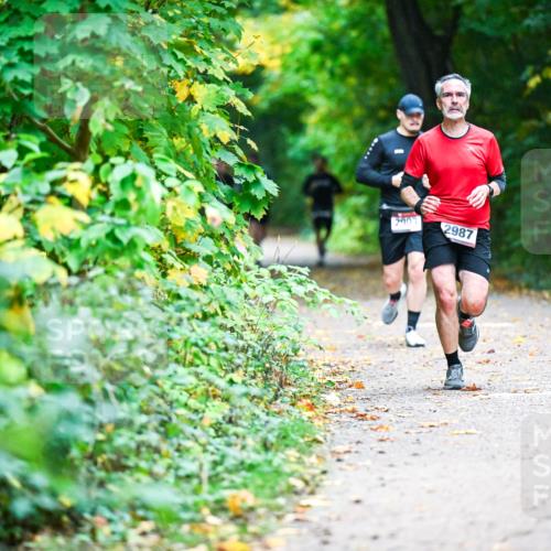 12.10.2025 - Bramfelder Halbmarathon 2025 Dr. Thomas Lammeyer http://msf.ph/oto/9345657 12.10.2025 10:17:00 Laufen 2903, 2987 meine-sportfotos.de